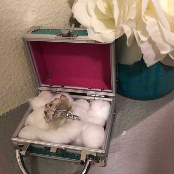 Shells/hair clip - Picture 2 of 3